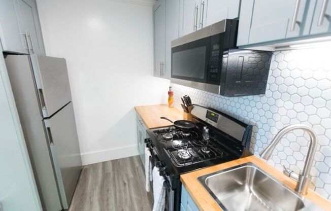 1 bed, 1 bath, 440 sqft, $2,695, Unit 6