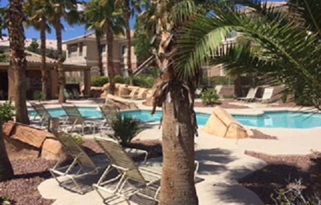 Perfect 2 bed/2 bath condo in Summerlin!