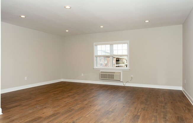 2 beds, 2 baths, 1,293 sqft, $2,950, Unit Apt 322