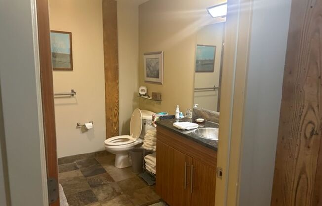 2 beds, 1 bath, 1,054 sqft, $1,800, Unit 207