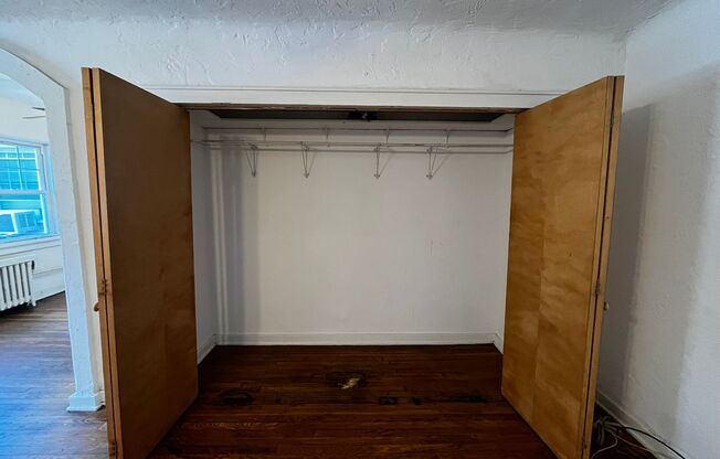 Studio, 1 bath, 467 sqft, $1,250, Unit King Edward Annex  23