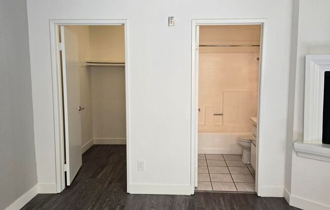 2 beds, 2 baths, 998 sqft, $2,414, Unit 102
