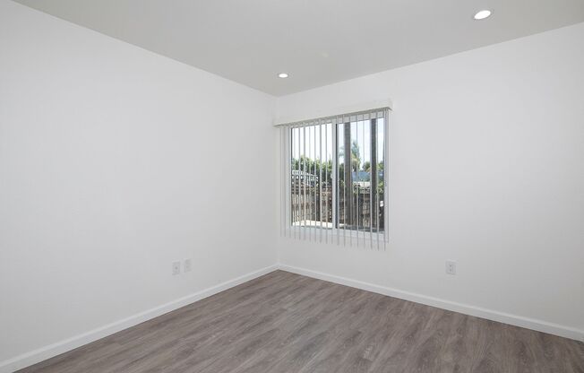 3 beds, 2 baths, 1,105 sqft, $3,295, Unit 139