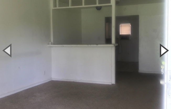 8122 Autumn Ln