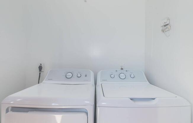 3 beds, 2 baths, 909 sqft, $1,339