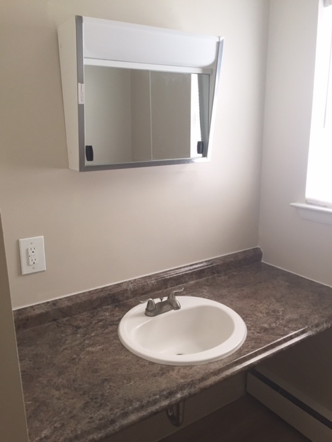 2 beds, 1 bath, 1,100 sqft, $1,540, Unit E201