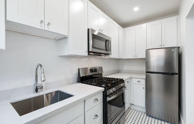 1 bed, 1 bath, 597 sqft, $1,650, Unit 506