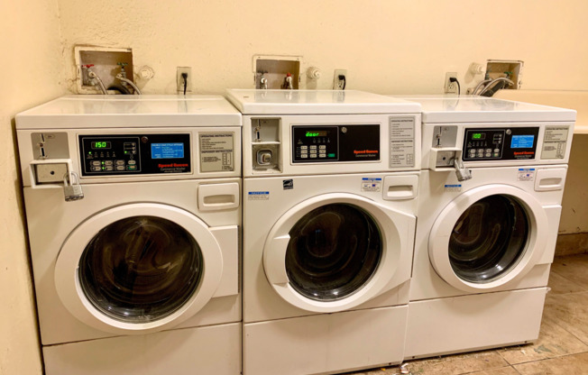 1 bed, 1 bath, 700 sqft, $895, Unit Unit 22