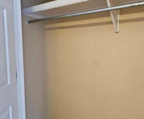 2 beds, 2 baths, 940 sqft, $850, Unit Unit 2
