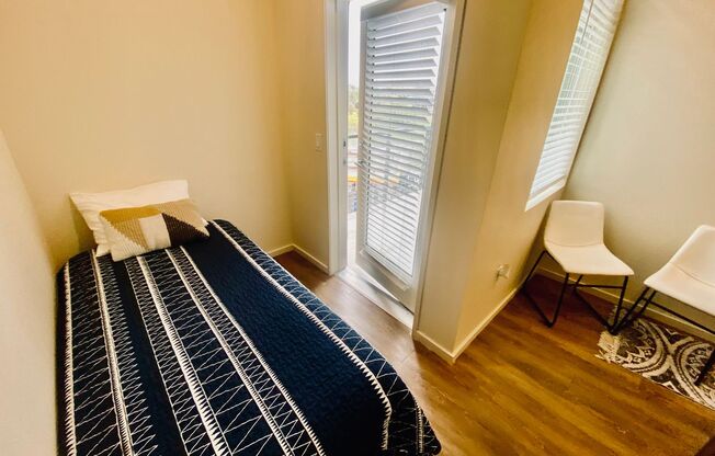 Studio, 1 bath, 178 sqft, $1,375, Unit 512