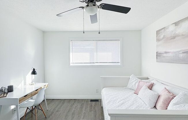 2 beds, 2 baths, 1,300 sqft, $1,299, Unit 3011