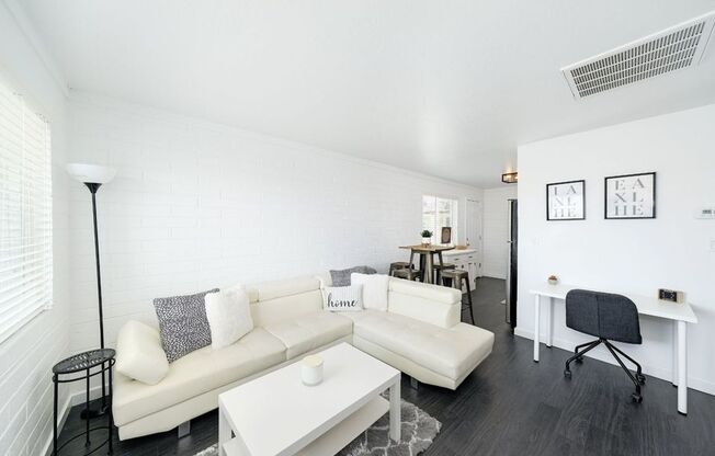 1 bed, 1 bath, 700 sqft, $1,297, Unit 1131-D