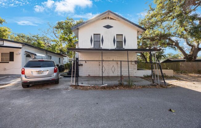 2242 23rd Ave S