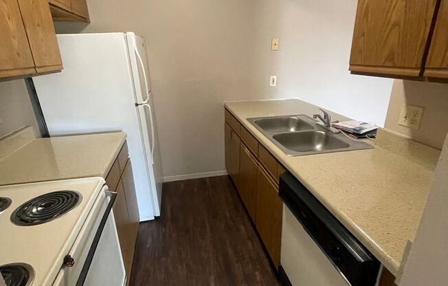 1 bed, 1 bath, 750 sqft, $950, Unit #25