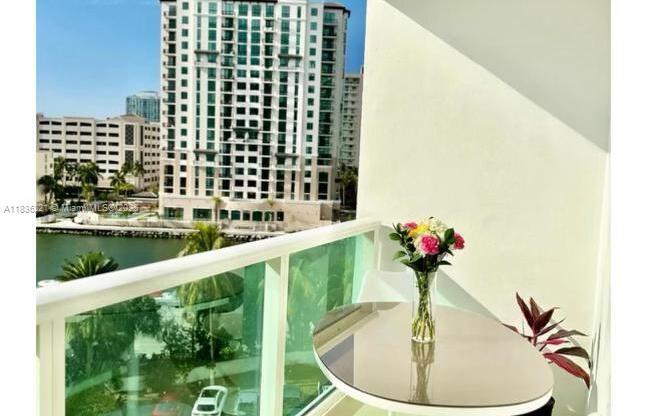 100 Bayview Dr