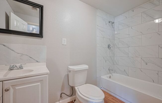 Affordable spacious 5bed/2bath single-family house!