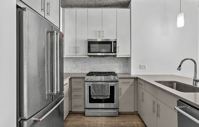1 bed, 1 bath, 795 sqft, $2,750, Unit 404