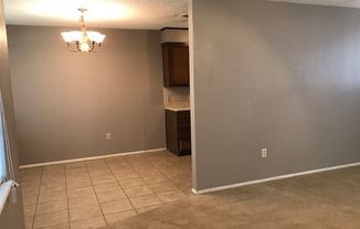 2 beds, 1 bath, $995