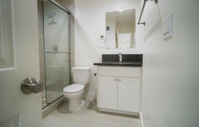 2 beds, 1 bath, 650 sqft, $2,400, Unit 315