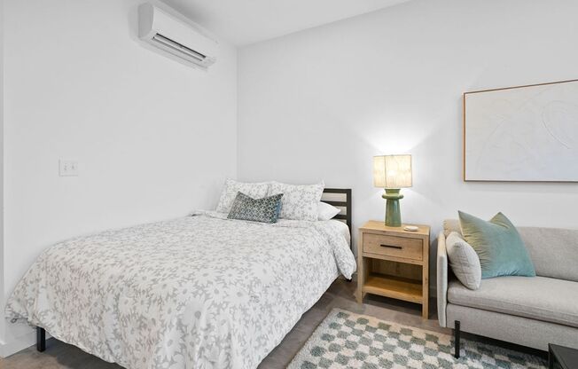 Studio, 1 bath, 530 sqft, $1,385, Unit 319