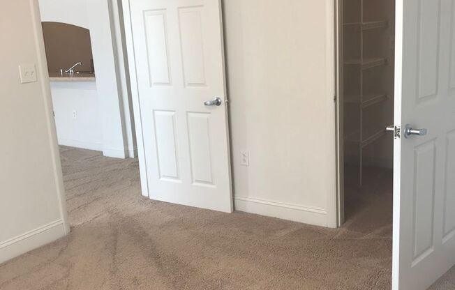 1 bed, 1 bath, 600 sqft, $1,358, Unit 4-0311