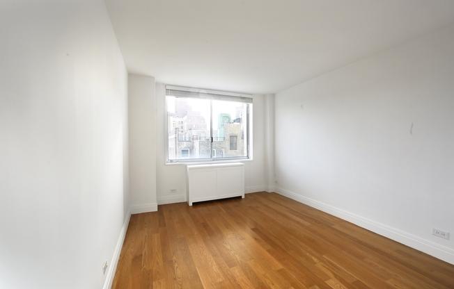 1 bed, 1 bath, $5,995, Unit 6A