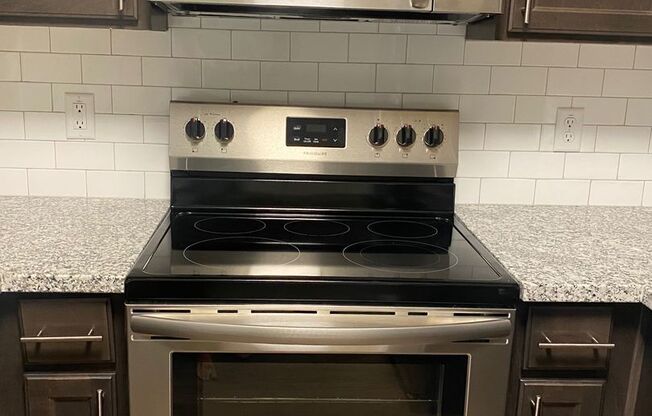 1 bed, 1 bath, 756 sqft, $1,125, Unit 213