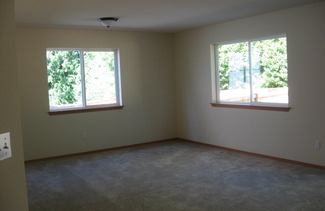 Beautiful 4 bedroom home on Kent's West Hill.