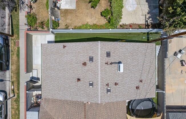 8538 TAMPA AVE