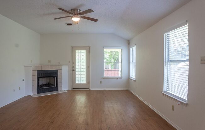 South Austin 3-bedroom/2-bath Home Reduced for quick move in!
