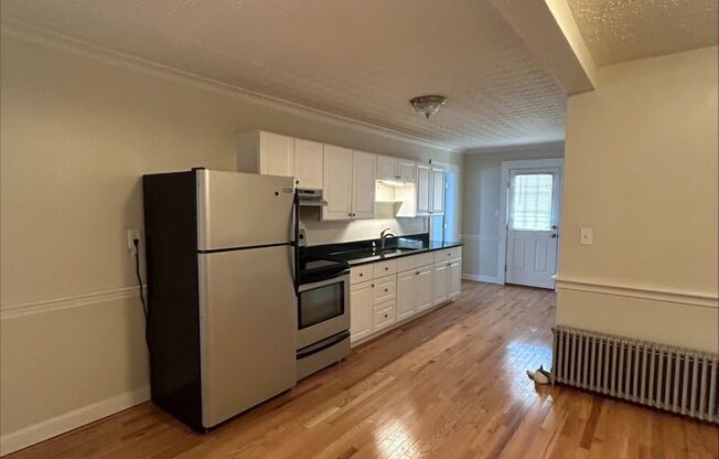 2 beds, 1 bath, 849 sqft, $1,865, Unit 57