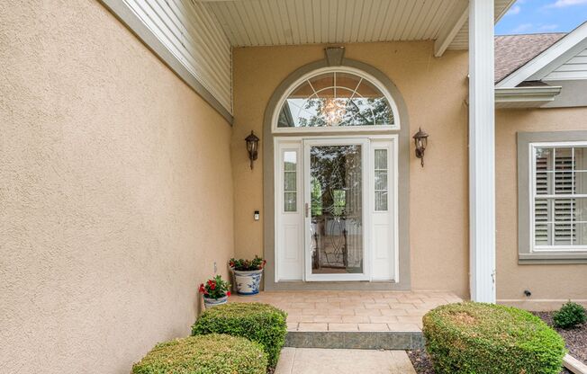 NEW LISTING-3 bedroom, 3 bathroom condo FOR RENT AUGUST 1st, 2025