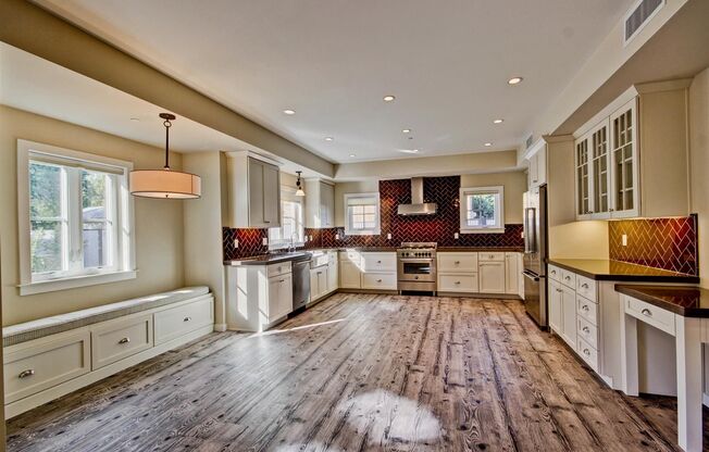 959 South Ash Avenue