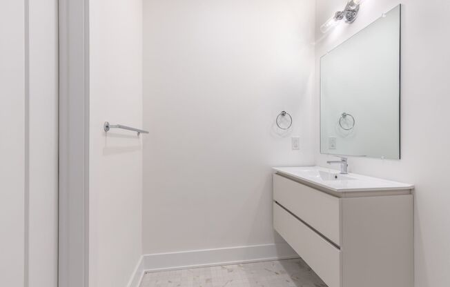 1 bed, 1 bath, 650 sqft, $1,524, Unit 402