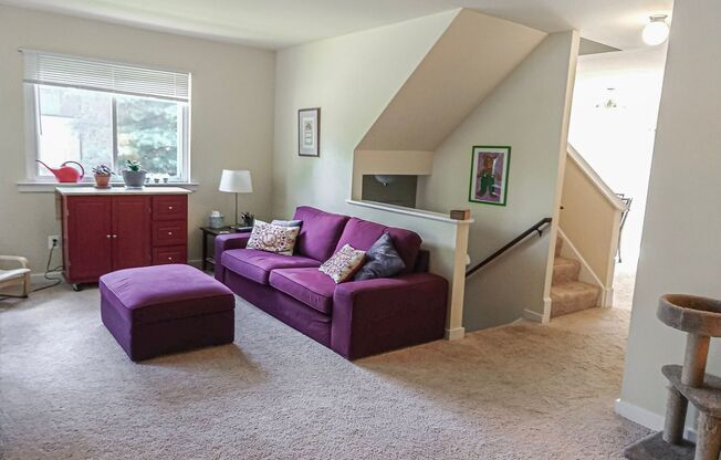 Spacious 4 Bedroom 3.5 Bathroom End Unit Townhome In Popular Deer Run Crossing Community