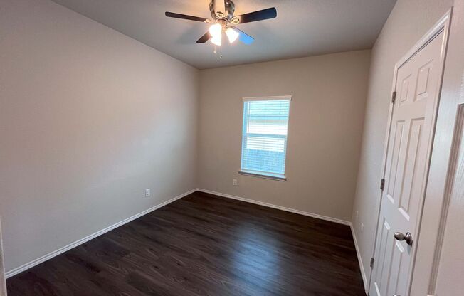 3 beds, 2 baths, $1,525, Unit 9212 Canyon Bend Unit 1