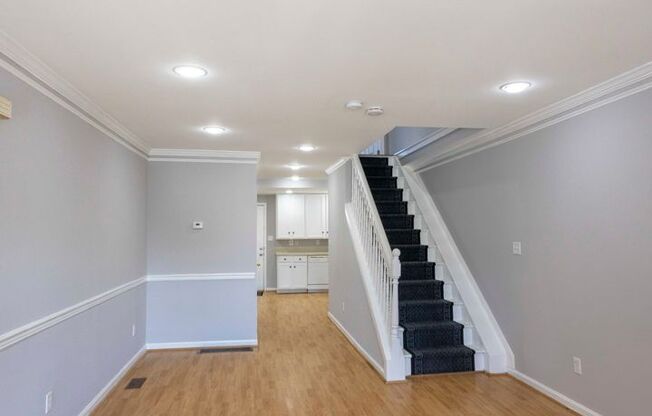 Charming 2Bed/1.5Bath in Westport, MD!