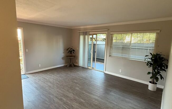 2 beds, 2 baths, 850 sqft, $3,055, Unit 821-09
