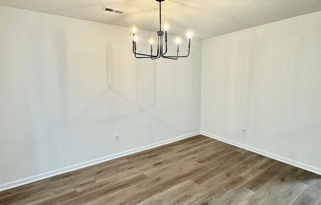 3 beds, 2 baths, 1,248 sqft, $1,695, Unit 315-203