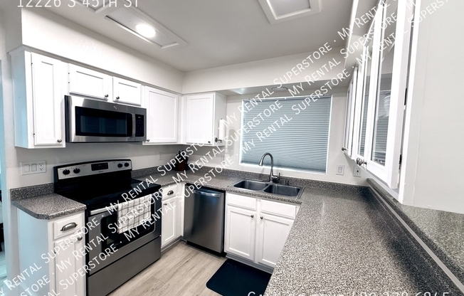 12226 S 45 ST
