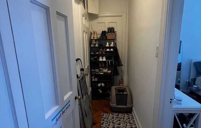 1 bed, 1 bath, $2,000, Unit 902
