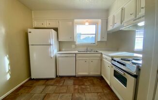 1 bed, 1 bath, $675, Unit #A