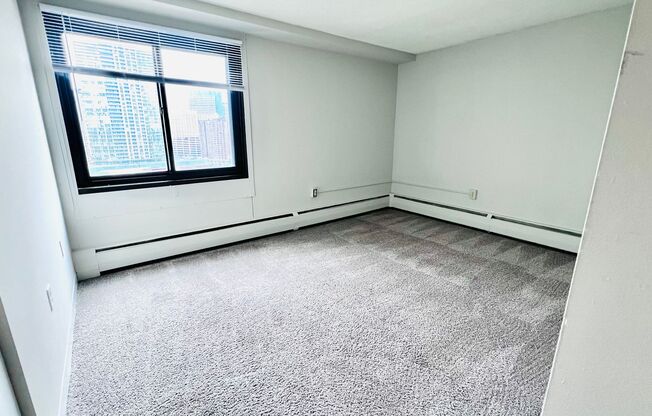 2 beds, 1 bath, 710 sqft, $1,450, Unit # 1303