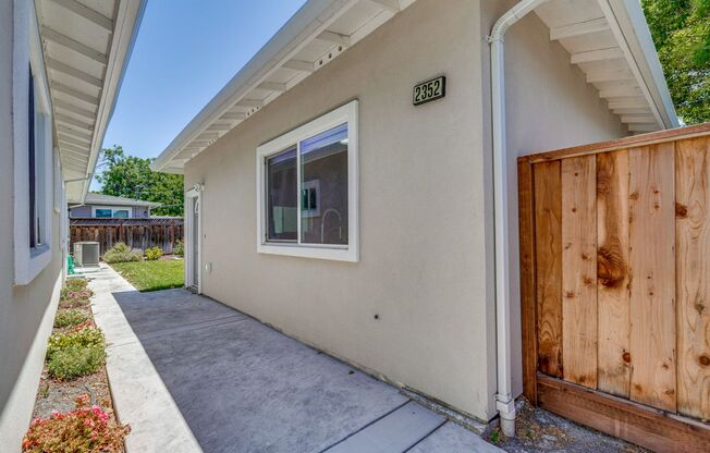 Excellent 2 bed 1 Bath ADU