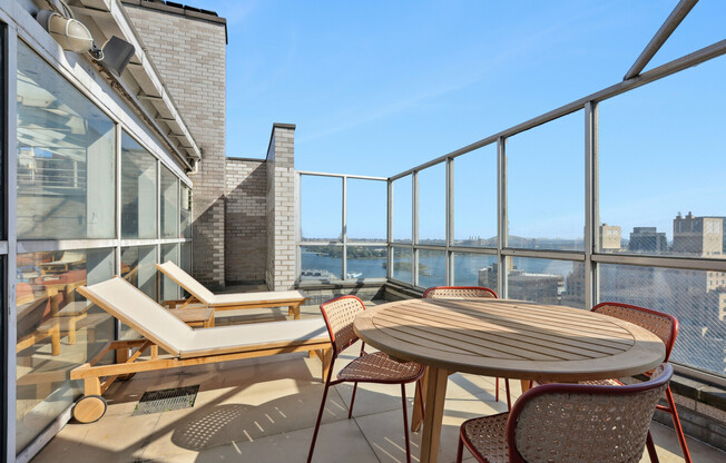 2 beds, 2 baths, $11,000, Unit 16D