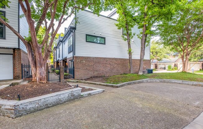 4104 Wycliff #3