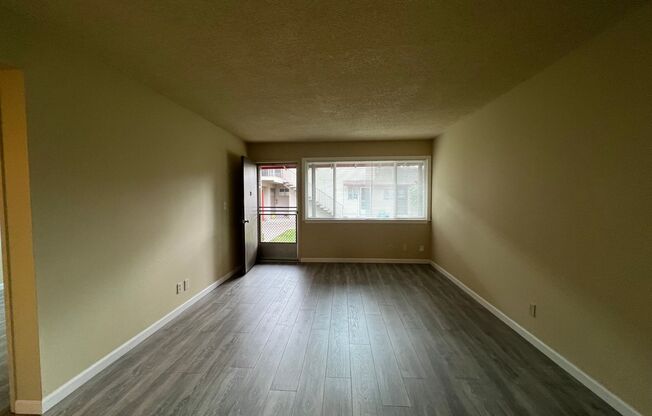 2 beds, 1 bath, 820 sqft, $2,750, Unit 218