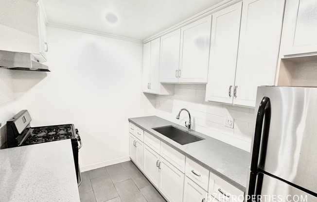 1 bed, 1 bath, 750 sqft, $2,000