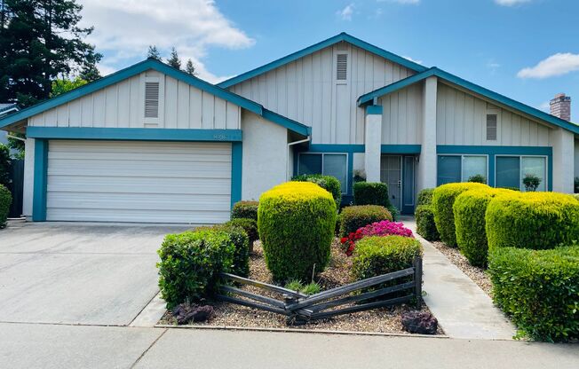 Charming Home Nestled on a Cul-De-Sac!