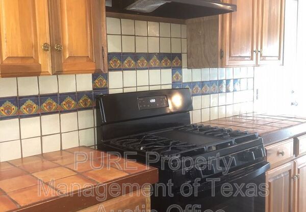 8915 LITTLE WALNUT PKWY